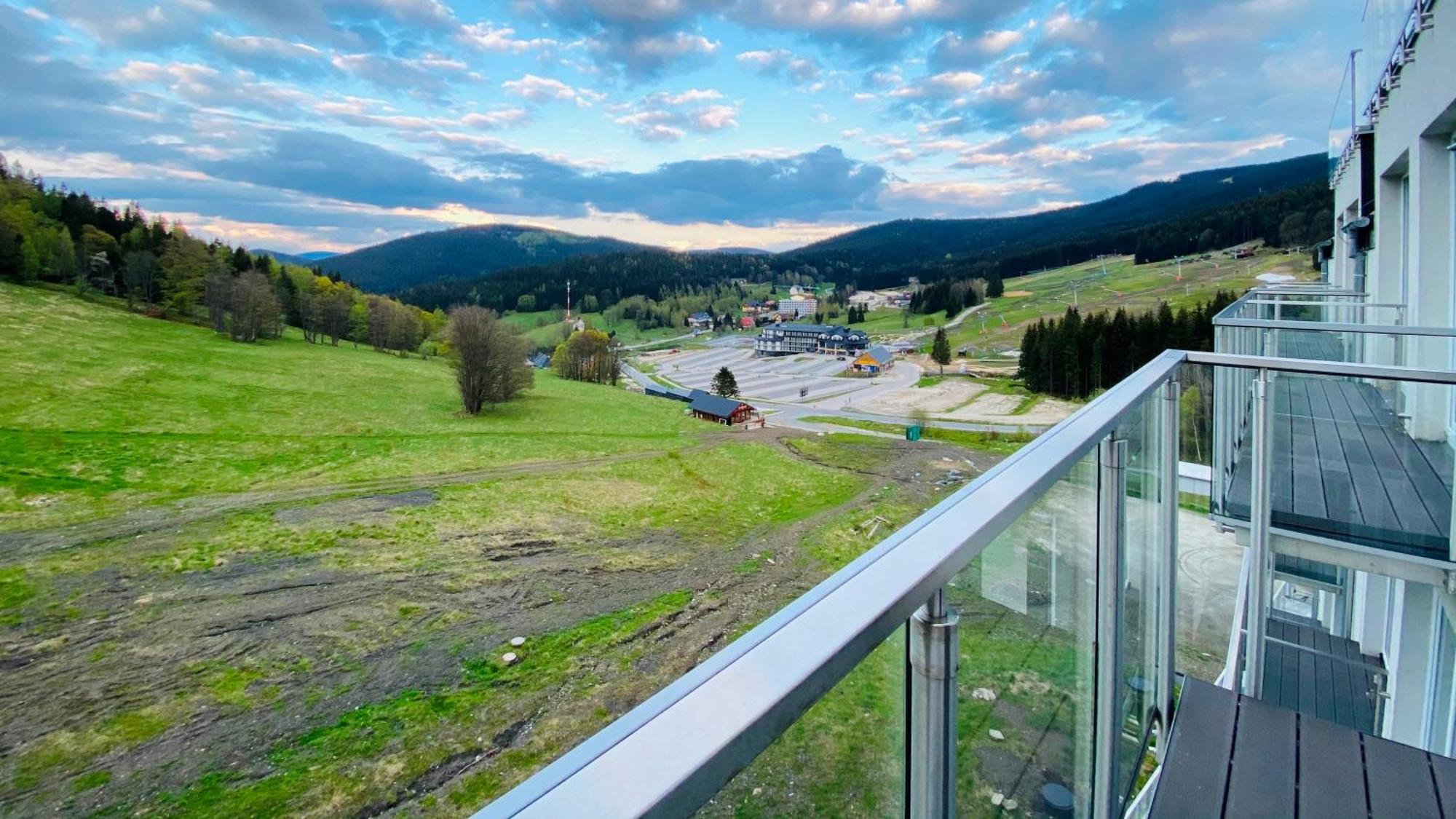 Panorama - Czarna Gora Resort By Sun & Snow Z Basenem I Sniadaniem Сенна Экстерьер фото